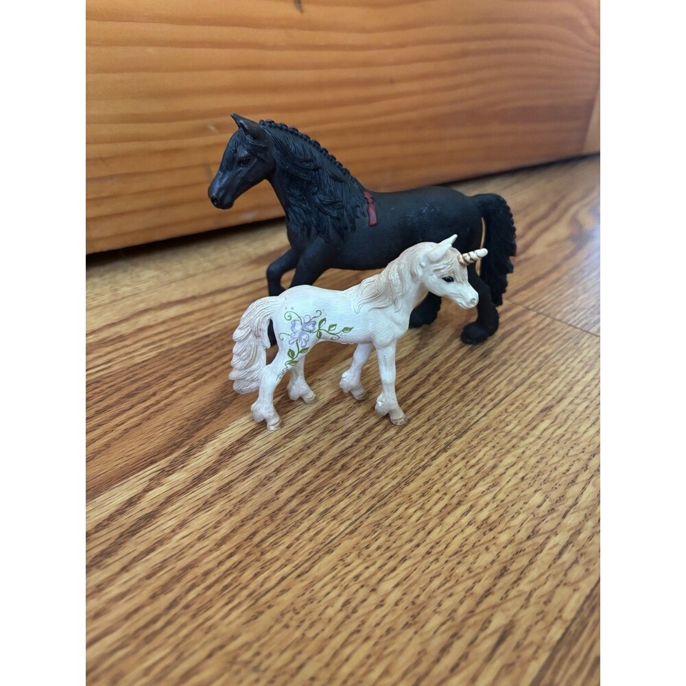 Schleich Lot Of 2 Horse Models Friesian Black Mare 2013 Bayala Glitter Unicorn